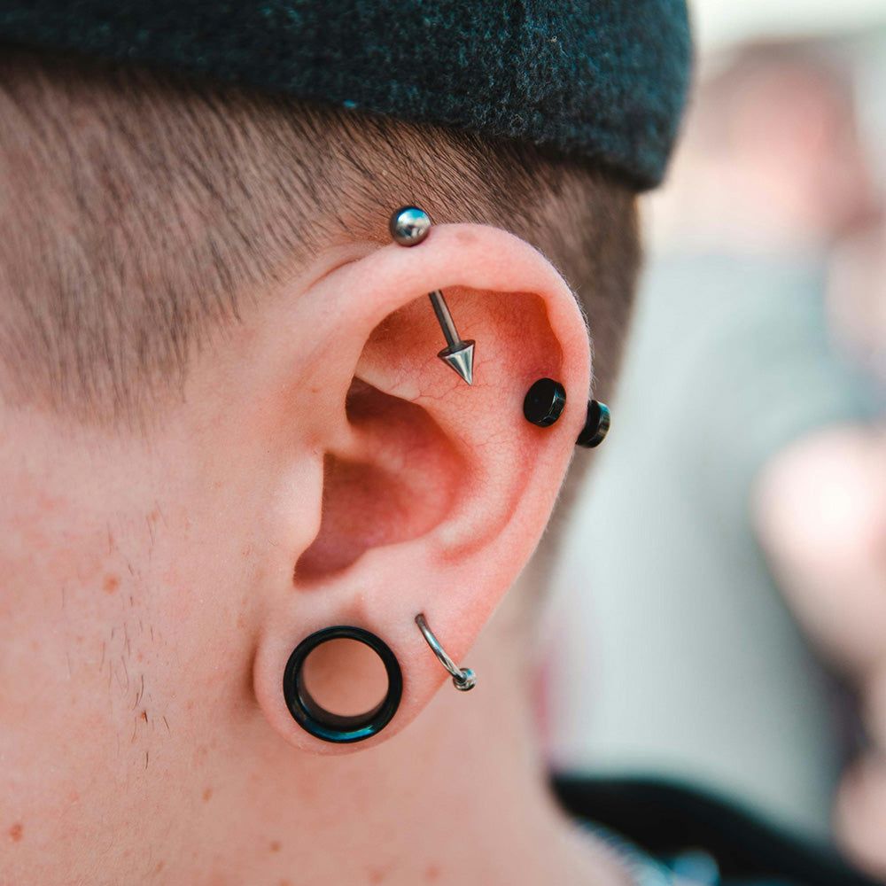 Body Jewellery Threading Guide: External, Internal and Threadless Explained!